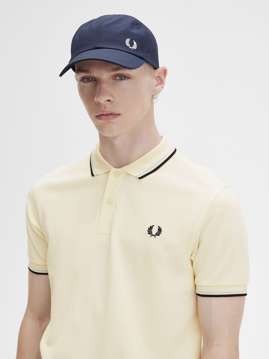 Fred Perry M3600 Twin Tipped Fred Perry Shirt (Ice Cream / Light Ice / Black)|,|